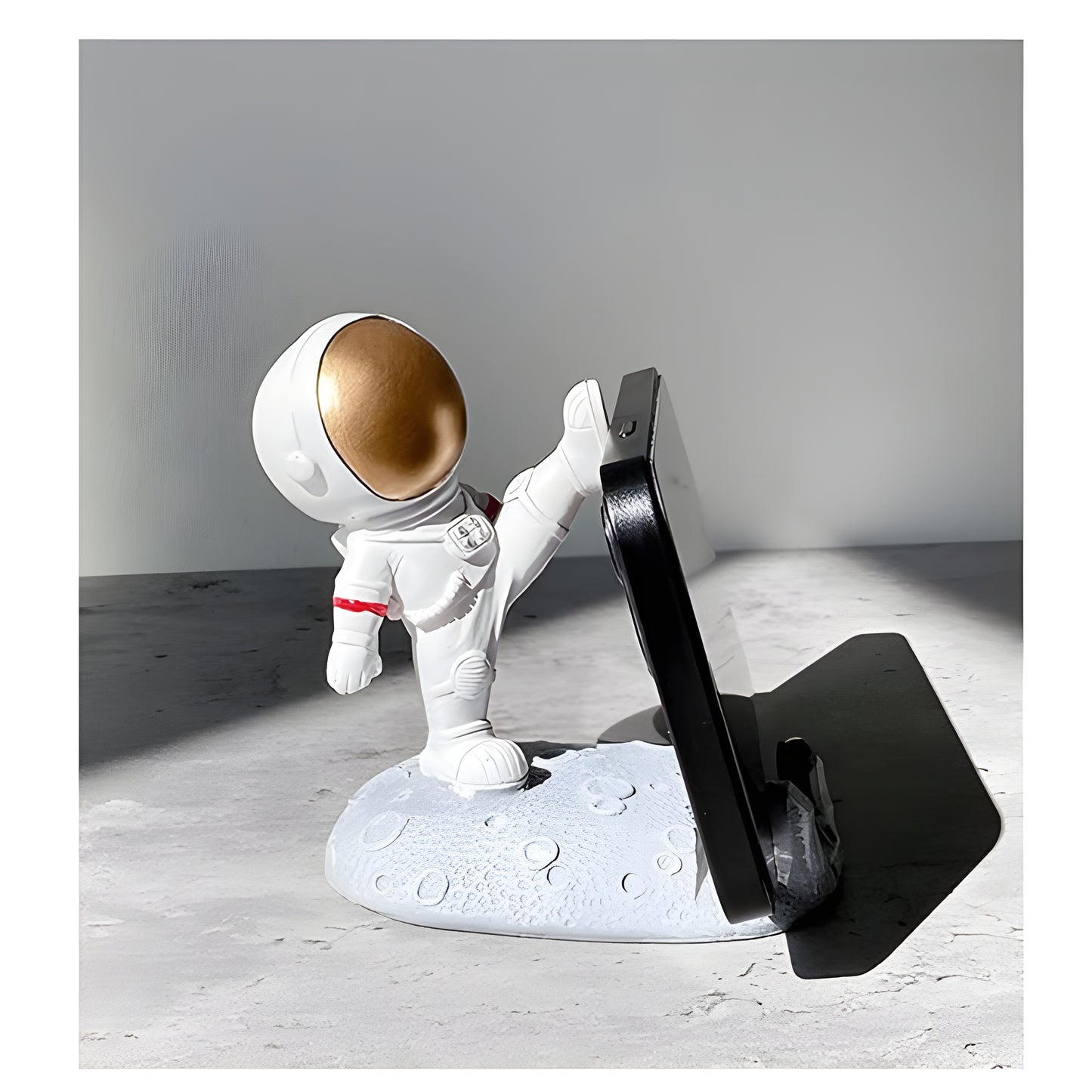 ASTRONAUT MOBILE PHONE HOLDER